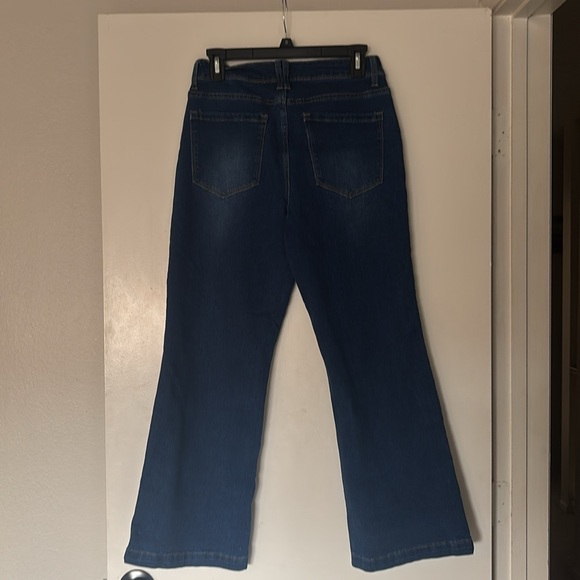NWOT Cropped Length Jeans - Picture 2 of 2